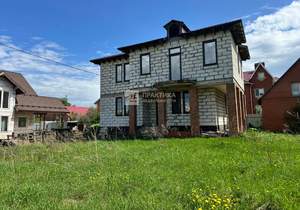Дом 240м², 2-этажный, участок 10 сот.  