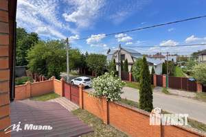 Дом 234м², 2-этажный, участок 15 сот.  