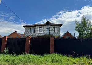 Дом 240м², 2-этажный, участок 10 сот.  