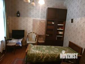 Дом 40м², 2-этажный, участок 6 сот.  