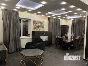 Коттедж 187м², 2-этажный, участок 6 сот.  