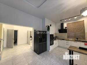 Дом 180м², 2-этажный, участок 5 сот.  