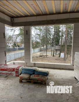 Коттедж 180м², 2-этажный, участок 6 сот.  