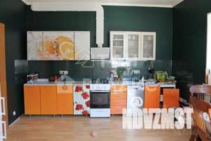 Дом 220м², 2-этажный, участок 4 сот.  
