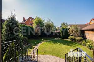 Дом 432м², 3-этажный, участок 10 сот.  