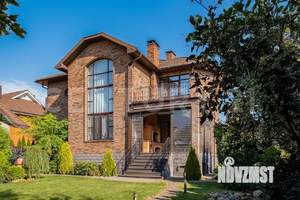 Дом 432м², 3-этажный, участок 10 сот.  