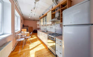 Дом 200м², 2-этажный, участок 14 сот.  