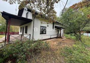 Дом 300м&sup2;, 2-этажный, участок 16 сот.  