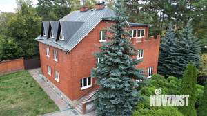 Дом 600м², 3-этажный, участок 50 сот.  
