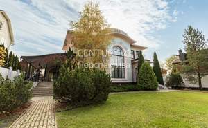 Дом 630м², 3-этажный, участок 10 сот.  