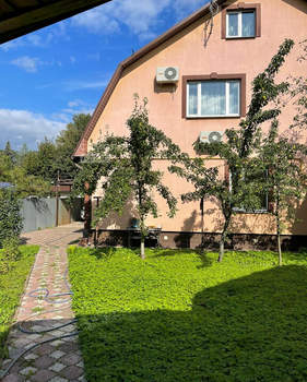 Дом 250м², 3-этажный, участок 6 сот.  