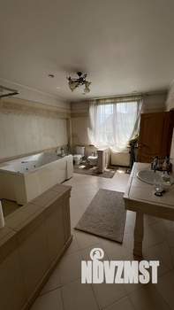 Дом 803м², 2-этажный, участок 15 сот.  