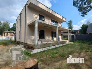 Дом 351м², 2-этажный, участок 6 сот.  
