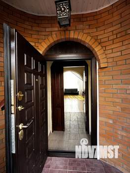 Дом 301м², 3-этажный, участок 12 сот.  