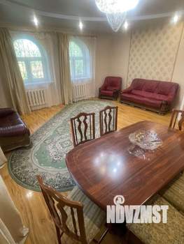 Дом 400м², 3-этажный, участок 18 сот.  