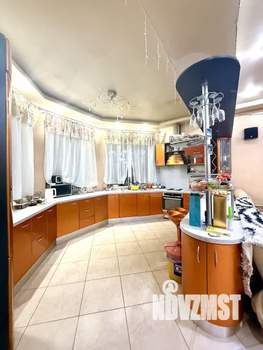 Дом 275м², 2-этажный, участок 7 сот.  
