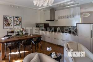 Коттедж 306м², 2-этажный, участок 15 сот.  