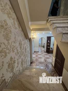 Дом 350м², 3-этажный, участок 10 сот.  