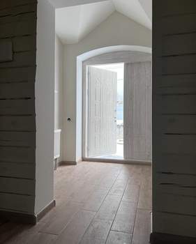 Дом 270м&sup2;, 3-этажный, участок 7 сот.  