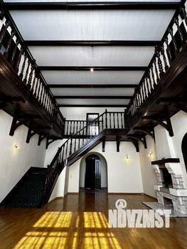 Дом 301м², 3-этажный, участок 12 сот.  