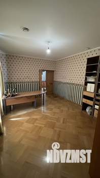 Дом 803м², 2-этажный, участок 15 сот.  