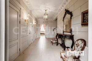 Дом 432м², 3-этажный, участок 10 сот.  