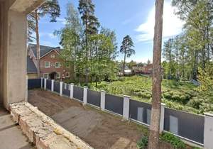 Дом 240м², 2-этажный, участок 6 сот.  