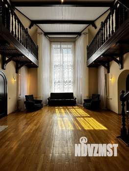 Дом 301м², 3-этажный, участок 12 сот.  