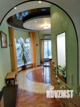 Дом 210м², 2-этажный, участок 14 сот.  