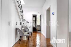 Коттедж 306м², 2-этажный, участок 15 сот.  