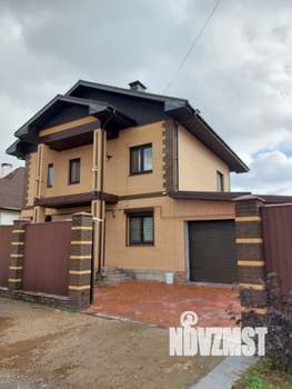 Дом 180м&sup2;, 2-этажный, участок 607 сот.  