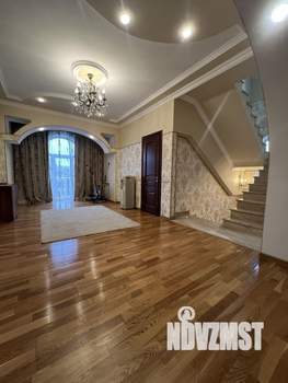 Дом 350м², 3-этажный, участок 10 сот.  