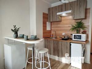 Студия квартира, посуточно, 24м2, 1/25 этаж