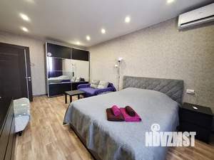 1-к квартира, посуточно, 37м2, 17/17 этаж