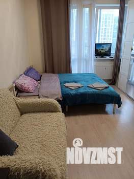 Студия квартира, посуточно, 28м2, 11/20 этаж