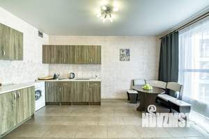 1-к квартира, посуточно, 42м2, 4/17 этаж