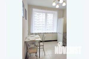 1-к квартира, посуточно, 32м2, 8/17 этаж