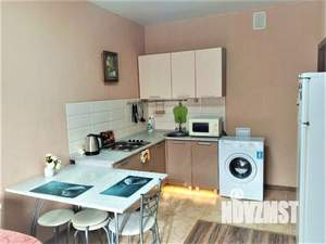 2-к квартира, посуточно, 42м2, 1/1 этаж