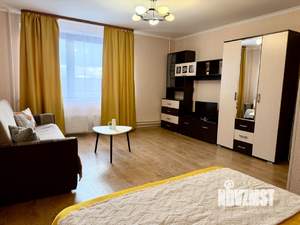 1-к квартира, посуточно, 40м2, 8/18 этаж