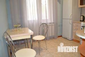 1-к квартира, посуточно, 38м2, 2/14 этаж