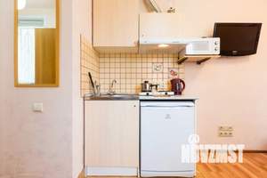 1-к квартира, посуточно, 15м2, 1/25 этаж