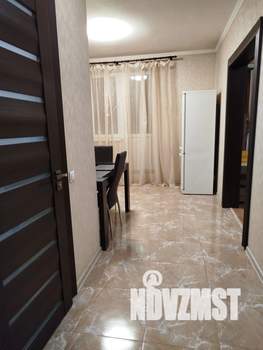 1-к квартира, посуточно, 42м2, 1/1 этаж