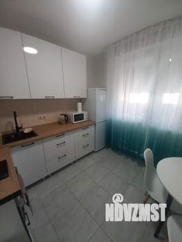 1-к квартира, посуточно, 39м2, 14/17 этаж