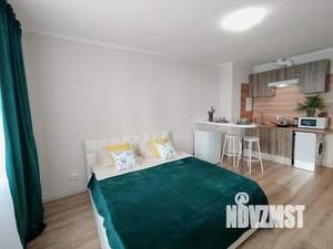 Студия квартира, посуточно, 24м2, 1/25 этаж