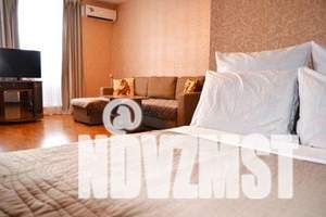 1-к квартира, посуточно, 42м2, 7/14 этаж