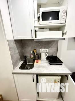 Студия квартира, посуточно, 13м2, 1/5 этаж