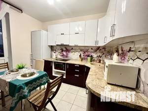 1-к квартира, посуточно, 35м2, 13/17 этаж