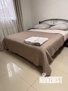 Студия квартира, посуточно, 28м2, 1/25 этаж