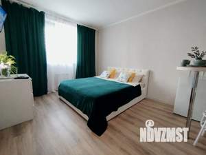 Студия квартира, посуточно, 24м2, 1/25 этаж