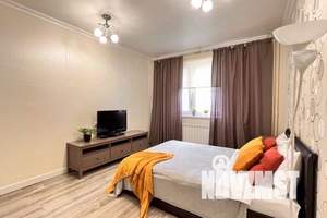 1-к квартира, посуточно, 40м2, 13/25 этаж